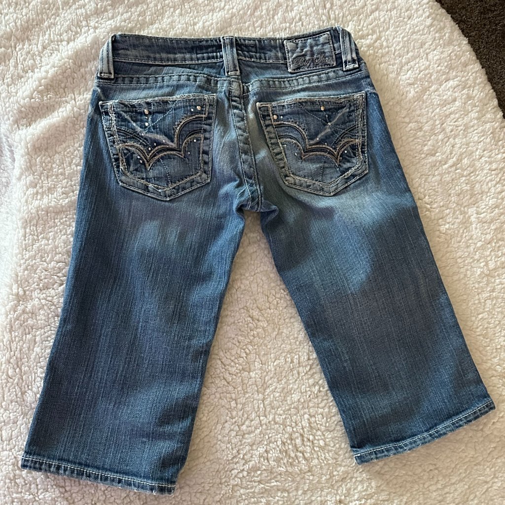 Women's Big Star Denim Shorts. Size 25